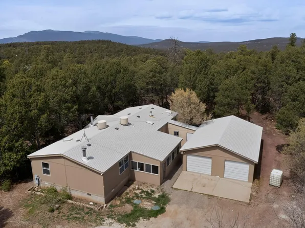 130 Raven Rd, Tijeras, NM 87059
