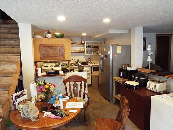 3rd image of 109 Wildgrove Dr