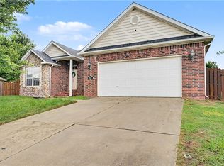 3138 Chadwick St, Springdale, AR 72764