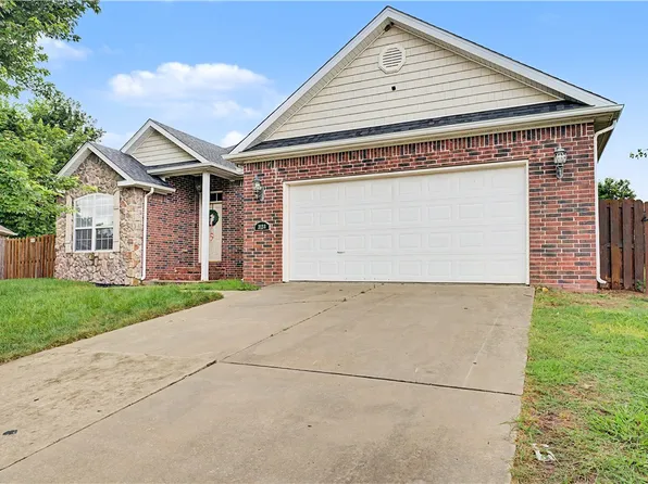 3138 Chadwick St, Springdale, AR 72764