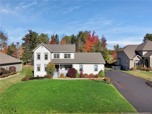 94 Du Golf, Dieppe, NB E1A 8J6