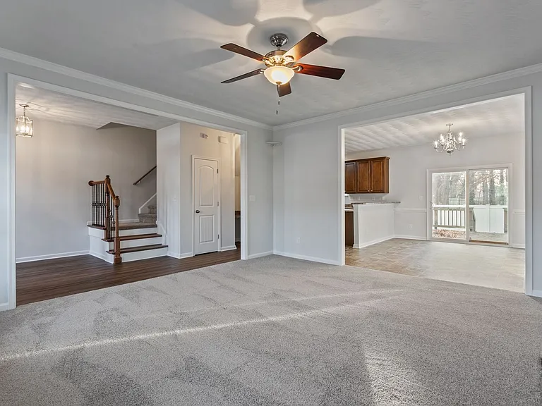 60 Manilla Ln — Photo 4