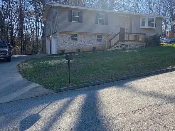 812 S Valley Wood Cir, Hixson, TN 37343