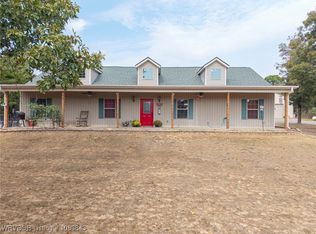 8700 Hunter Ridge Dr, Mountainburg, AR 72946