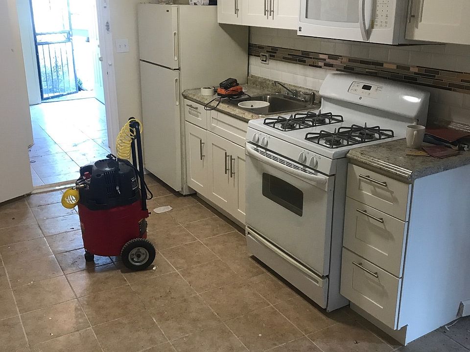 1st image of 3123 Fenton Ave