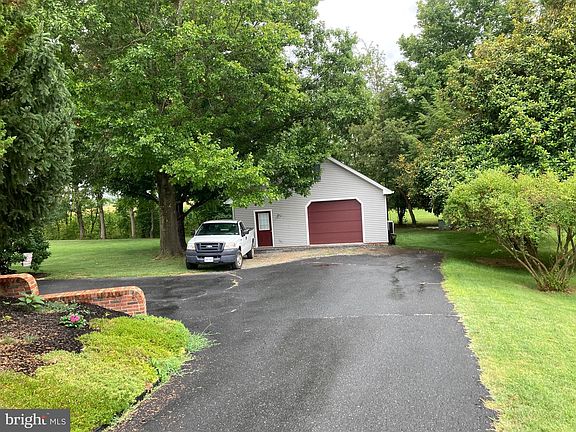 2nd image of 36 Spring Ct