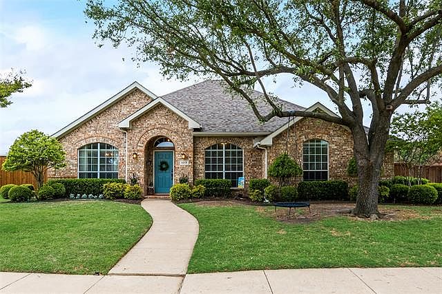1st image of 3213 Fair Oak Dr
