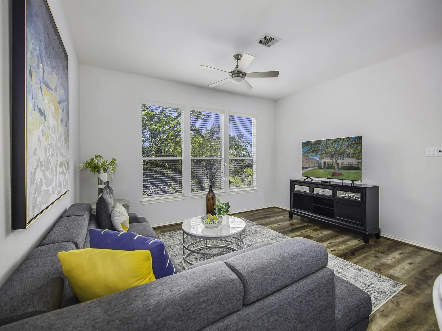 2 bed, 1224 sqft, $4,200 — Photo 3