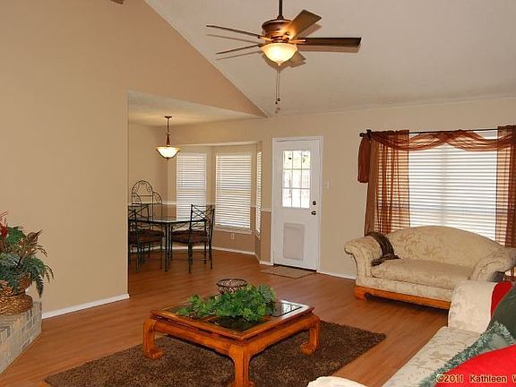 3rd image of 1052 Westcliff Ave