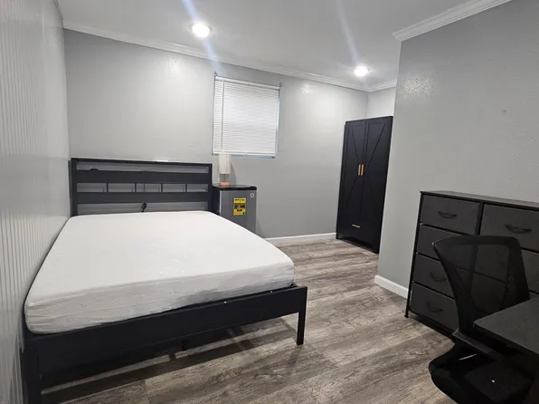1902 McMillan St Room 4, Jacksonville, FL 32209