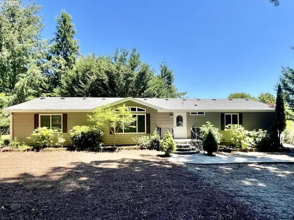 1450 N Laurel St, Coquille, OR 97423