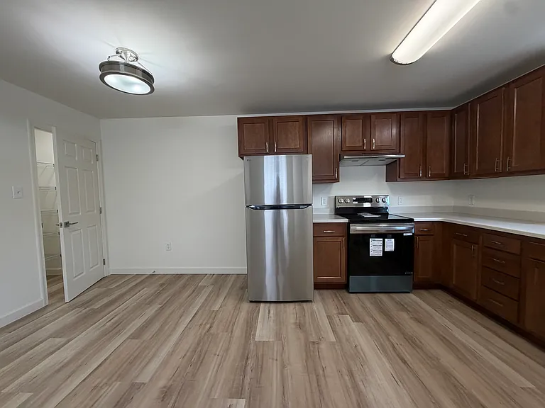 70 Sequoia Dr — Photo 5