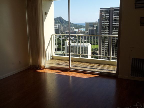 Great Diamond Head View!