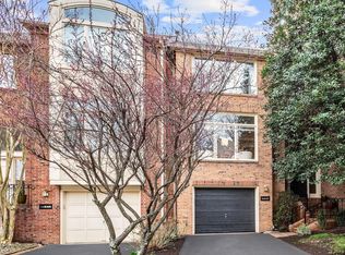 11547 Hemingway Dr, Reston, VA 20194