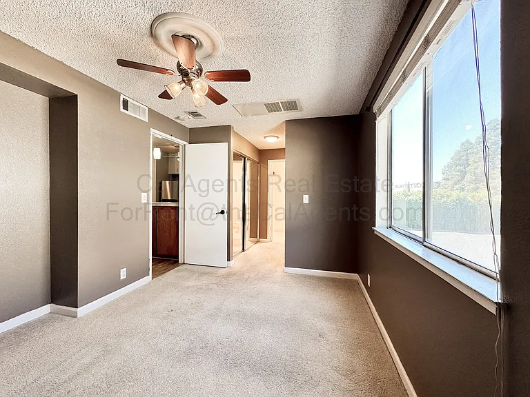 29621 Red Oak Ct #8 — Photo 4