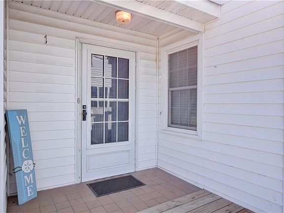 3rd image of 449 Benthall Rd