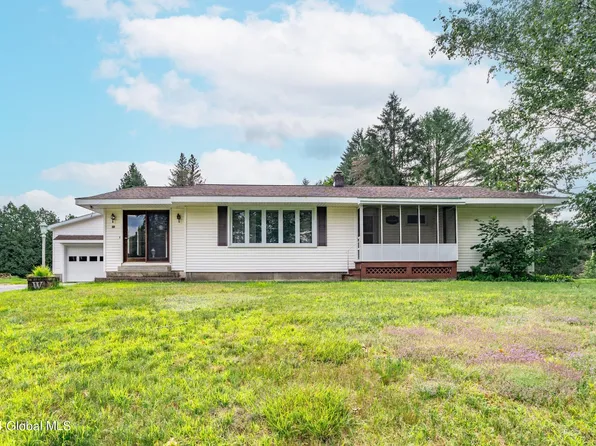 106 W Mechanic Street, Corinth, NY 12822