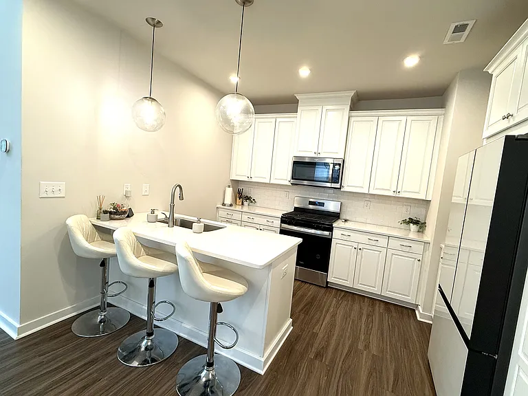 9451 Munsing Dr — Photo 8