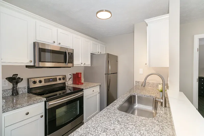 2br 2ba Furnished Short Term Available — Photo 2