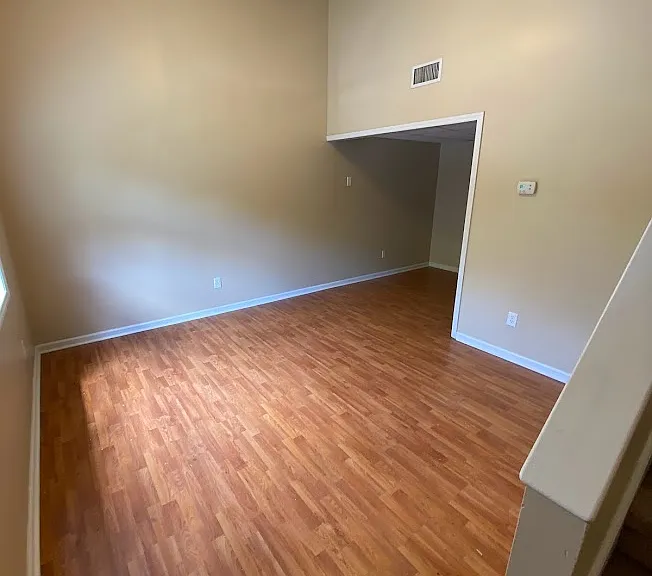 900 N Barton St #2 — Photo 3