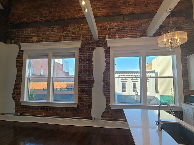 127 W Main St — Photo 12