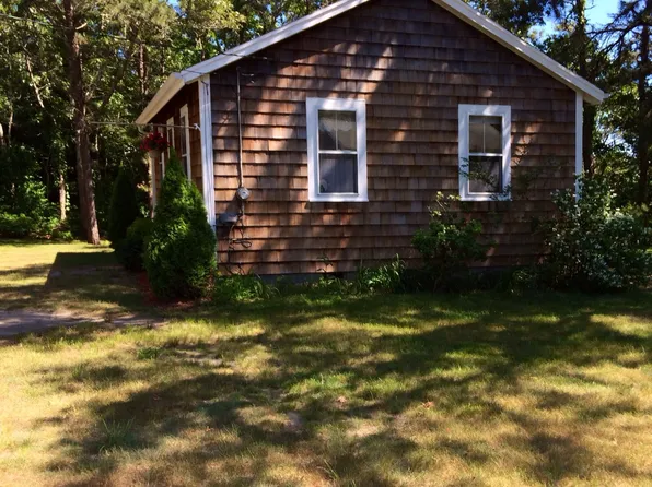 153 Great Neck Rd, Wareham, MA 02571