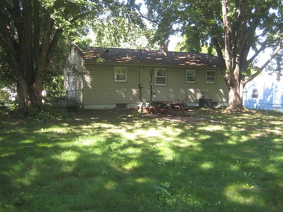 4th image of 665 Esther Ln