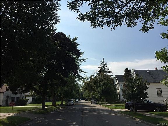 4th image of 75 Argyle Ave