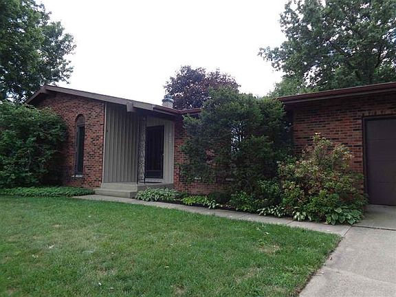 2nd image of 18244 Crownhill Dr