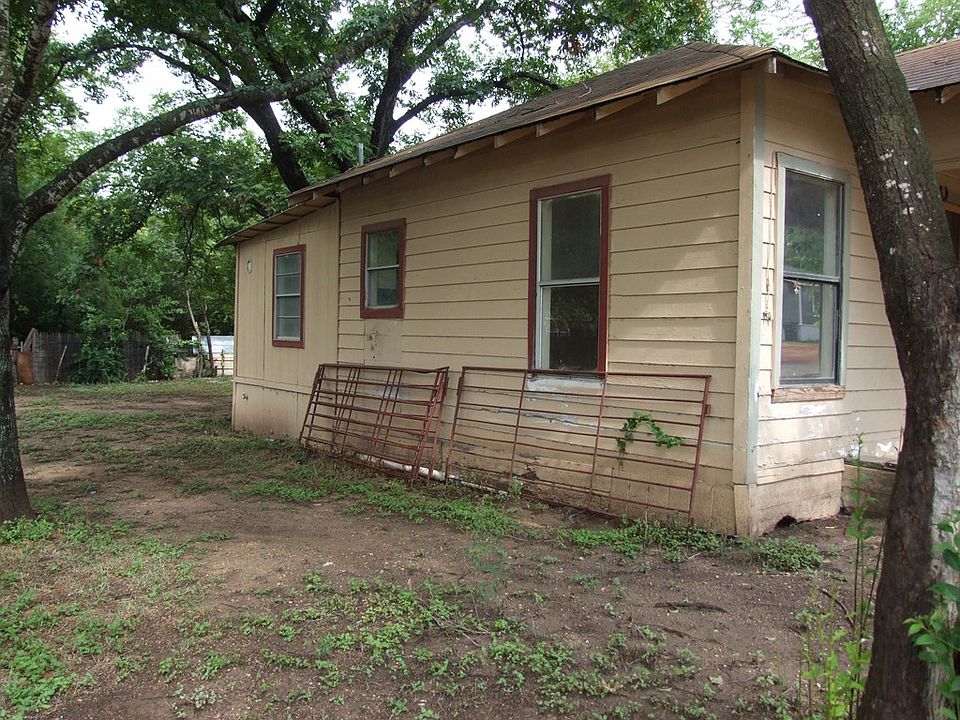 2nd image of 311 McNeil St