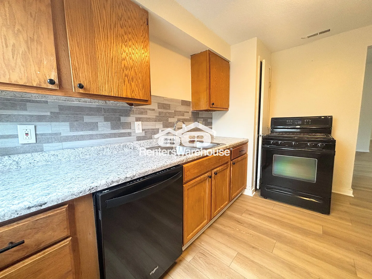 2 bedroom apartment for rent — Photo 2