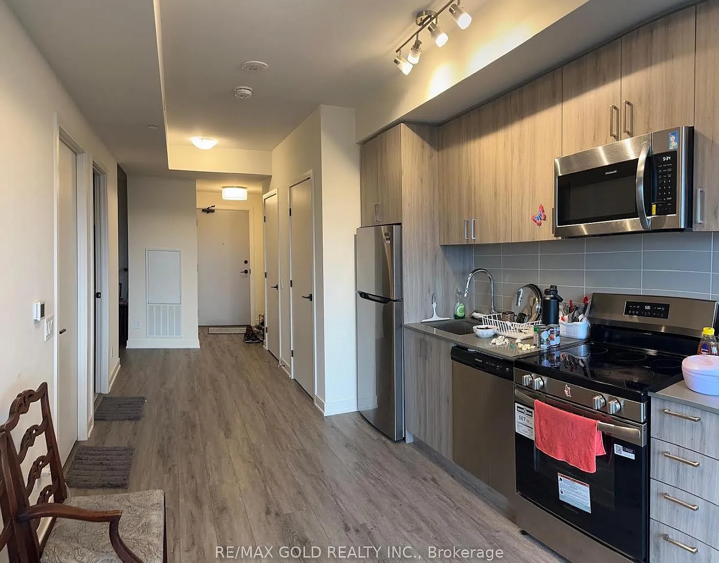 8020 Derry Rd — Photo 2