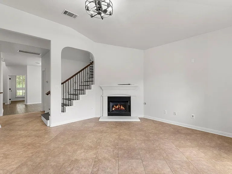 18613 Falcon Pointe Blvd — Photo 6