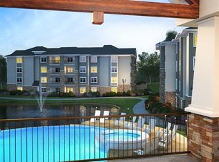 9519 N Ambassador Dr, Kansas City, MO 64154