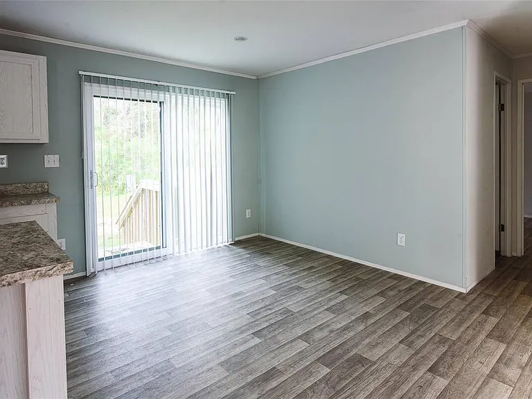 3205 J And J Manor Rd — Photo 5