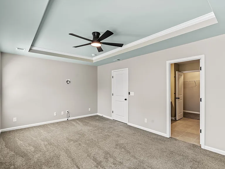 257 Castle Dr — Photo 8