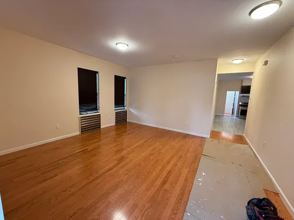 80 McClean Ave, Staten Island, NY