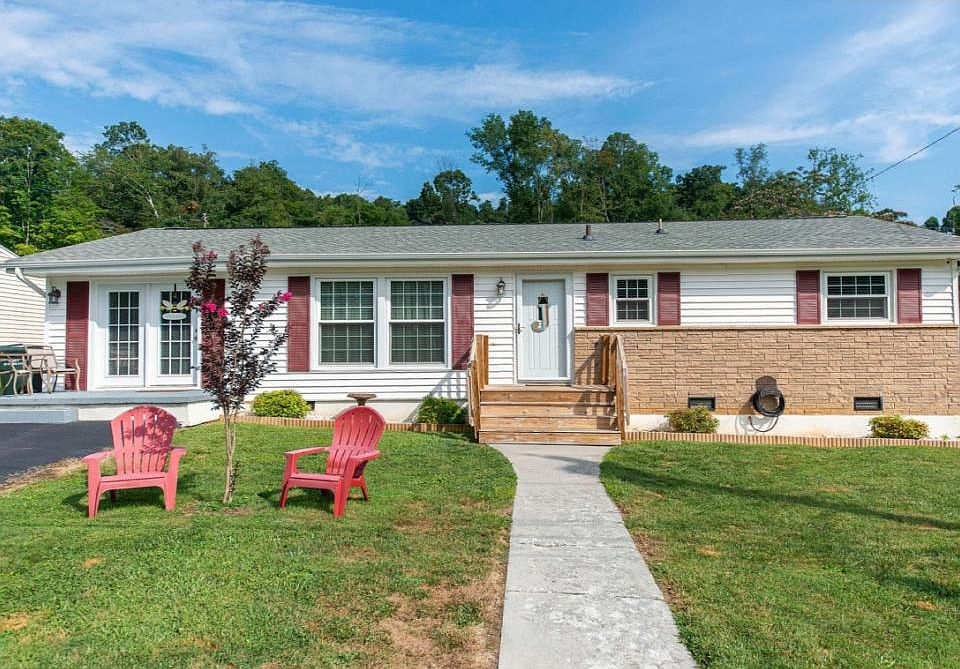 1st image of 2217 Westfield St