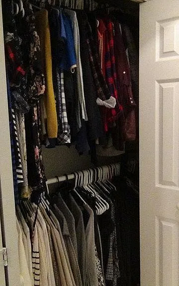 Double clothes closet