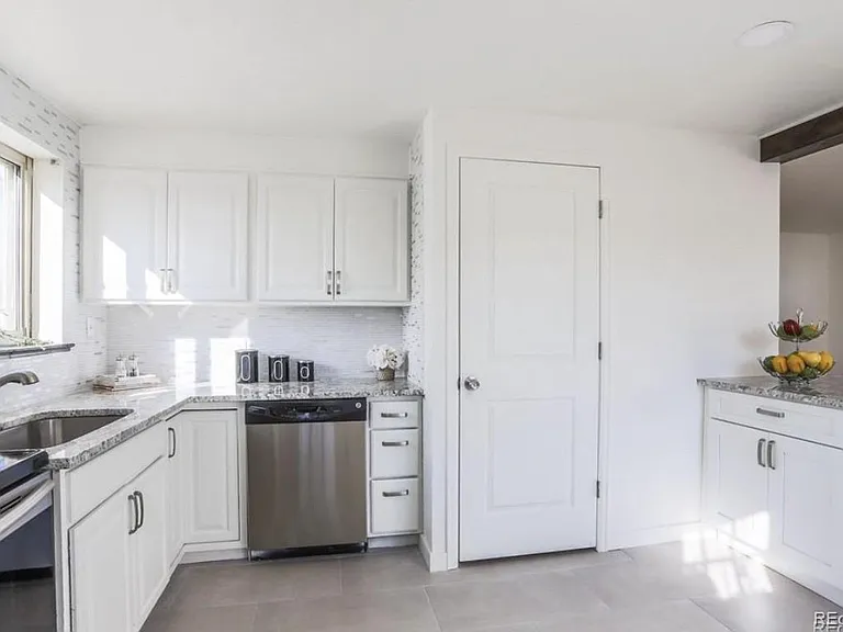 1385 S Alcott St — Photo 7
