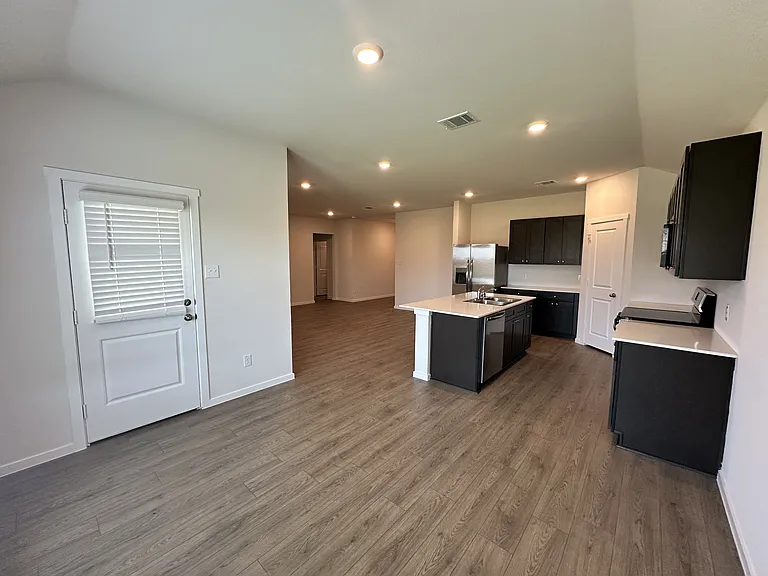 503 Northern Red Dr — Photo 4