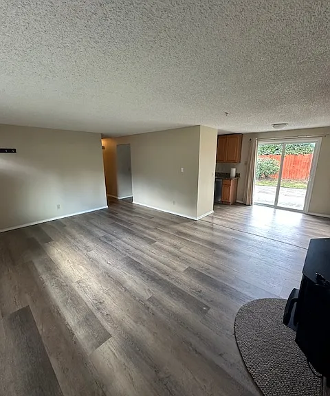 10208 SE 205th St — Photo 8