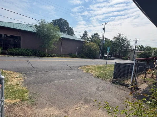 12437 SW Hall Blvd, Portland, OR
