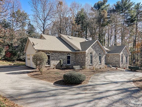 3rd image of 90 Whitfield Ln