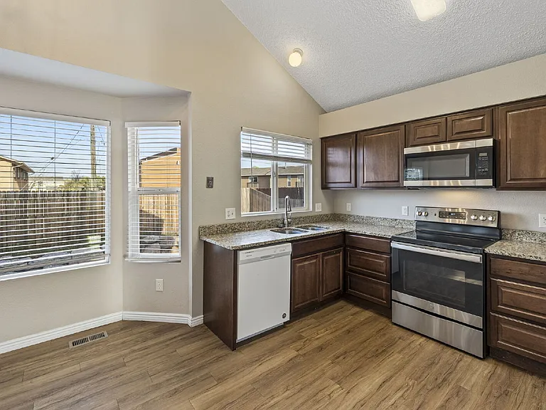 1719 S Canoe Creek Dr — Photo 7