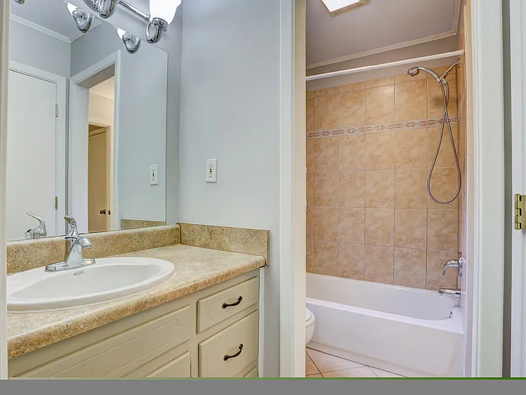 3245 Foxwood Trl SE — Photo 13