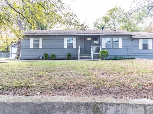 721 Thomas St, Bonham, TX 75418