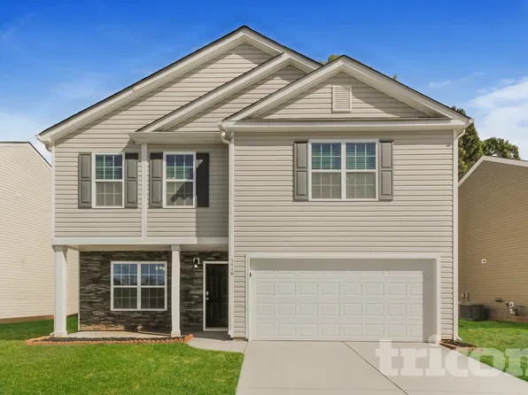 5910 Sanders Farm Ln, Charlotte, NC 28216