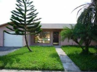 1141 NW 93rd Ter, Pembroke Pines, FL 33024
