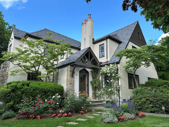 27 Huntington Avenue, Scarsdale, NY 10583